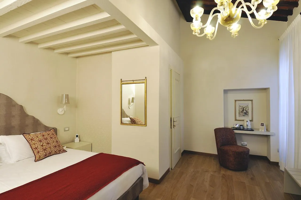 Canto degli Aranci Firenze 3*,